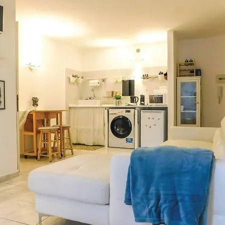 Evelina Appartement San Remo